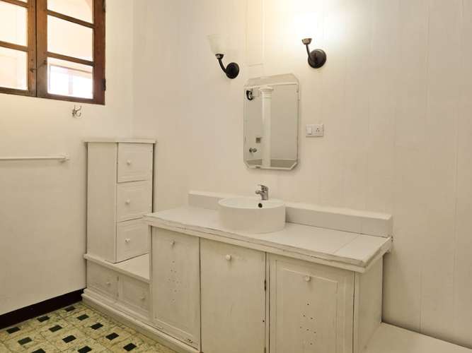 KC- Casa Colonial en Venta en el Corazón de Granada – Ideal para Hotel o Vivienda de Lujo  - Imagen 16