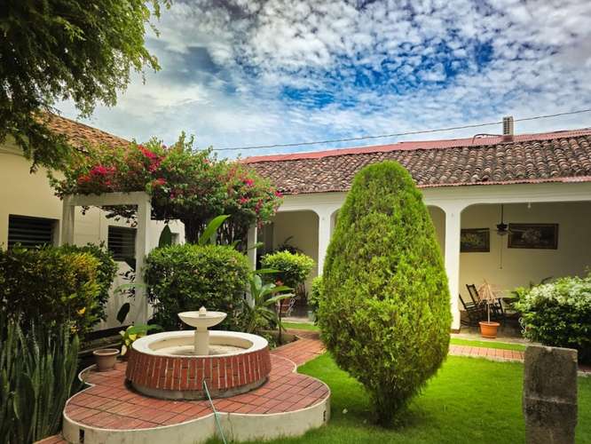 KC- Casa Colonial en Venta en el Corazón de Granada – Ideal para Hotel o Vivienda de Lujo  - Imagen 2
