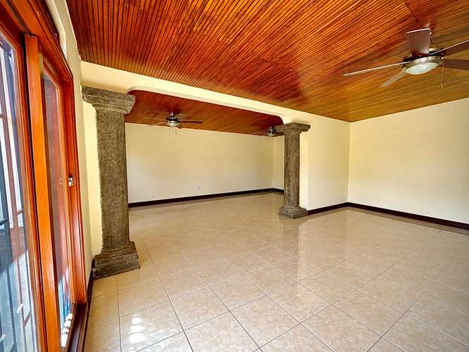 Alquiler de Casa para oficina en Planes de Altamira 