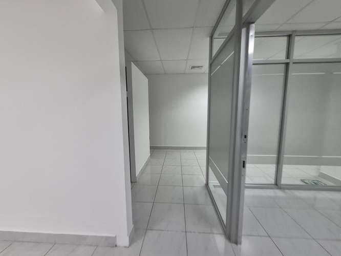LL - Módulo No. 5 ( 3er Piso del Edificio CAR III ) - Imagen 17
