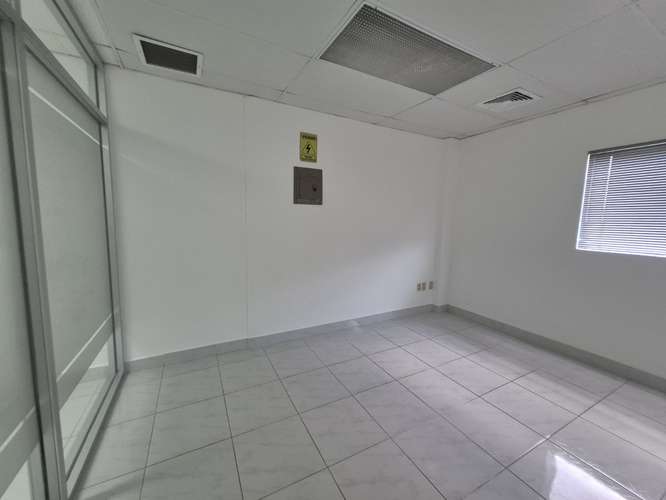 LL - Módulo No. 5 ( 3er Piso del Edificio CAR III ) - Imagen 12