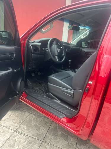  TOYOTA HILUX 1 CABINA 4x4 2027 