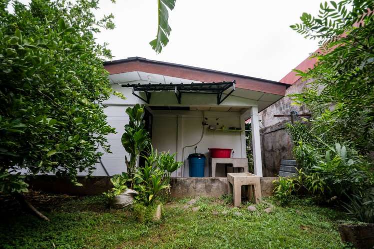 Se vende casa amplia en Los Robles  - Imagen 11