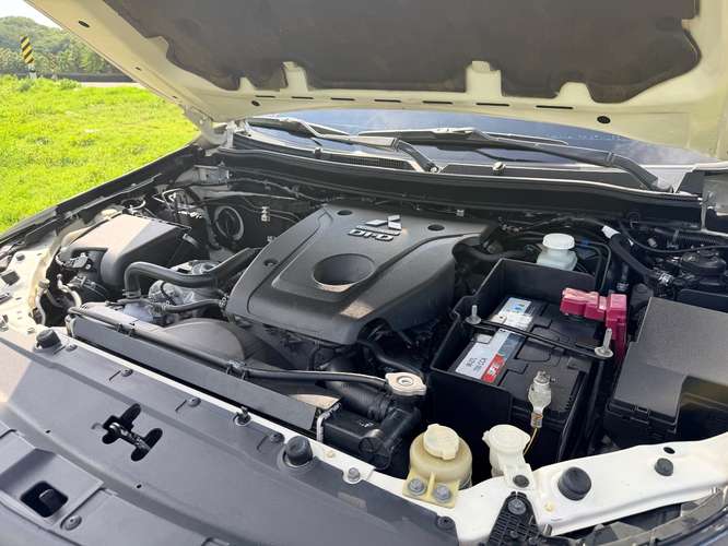 Mitsubishi montero sport 4x4 2017 la mas full top en su gama - Imagen 9
