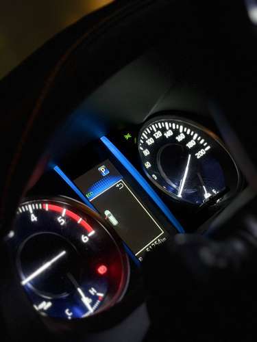 Se vende preciosa fortuner full extra SRV 4×4 - Imagen 9