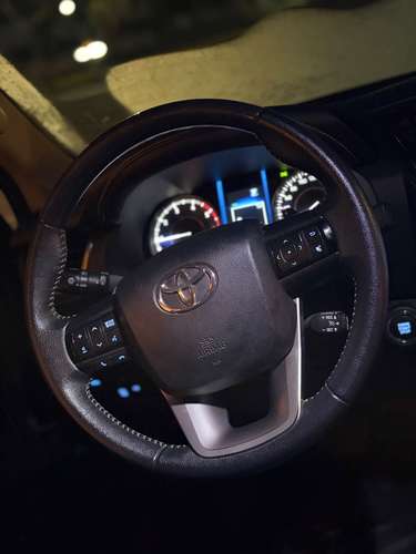 Se vende preciosa fortuner full extra SRV 4×4 - Imagen 11