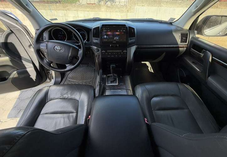Toyota Land Cruiser VX V8 2008 (Coronela) – 4x4 Automática - Imagen 6