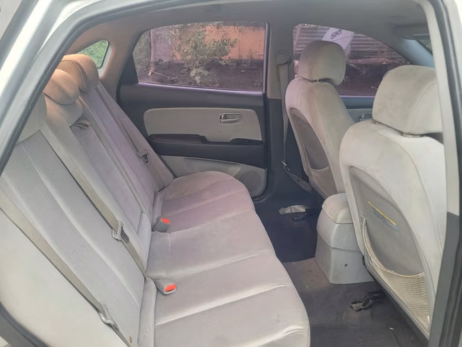 HYUNDAI Elantra  - Imagen 3