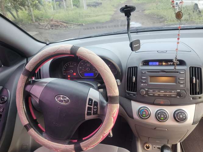 HYUNDAI Elantra  - Imagen 4
