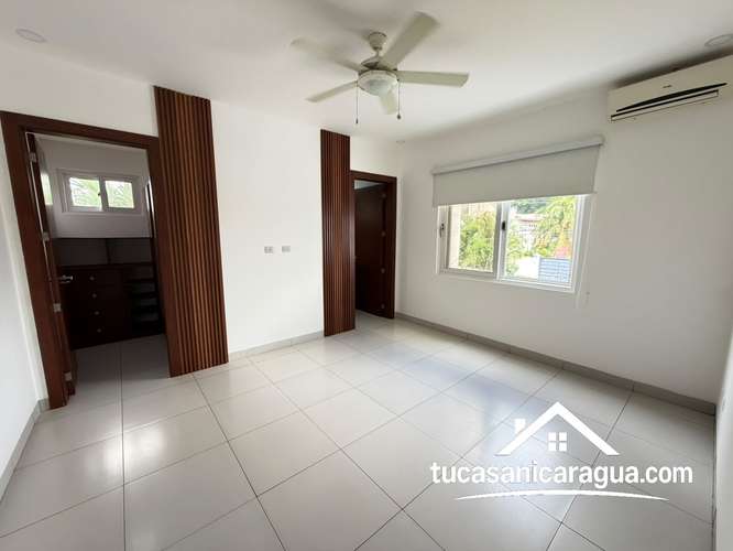  **SE RENTA CASA MODERNA CON PISCINA EN SANTO DOMINGO, MANAGUA** - Imagen 7