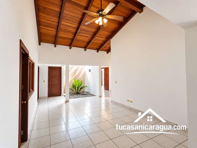 SE RENTA HERMOSA CASA ESTILO COLONIAL MODERNO CON PISCINA EN EL MIRADOR DE SANTO DOMINGO, MANAGUA - Imagen 8
