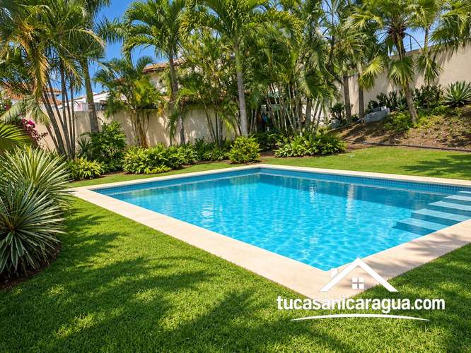 SE RENTA HERMOSA CASA ESTILO COLONIAL MODERNO CON PISCINA EN EL MIRADOR DE SANTO DOMINGO, MANAGUA - Imagen 7