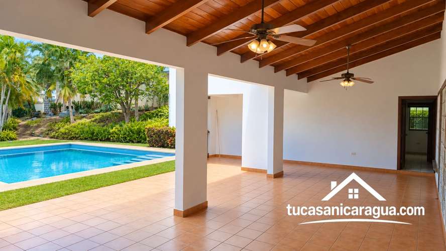 SE RENTA HERMOSA CASA ESTILO COLONIAL MODERNO CON PISCINA EN EL MIRADOR DE SANTO DOMINGO, MANAGUA - Imagen 2