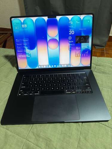 MacBook Air M3 15-inch