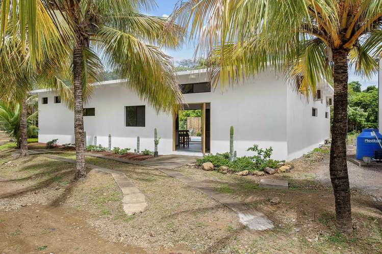 Modern 3-Bedroom Home with Pool in San Juan Del Sur, Nicaragua - Imagen 2