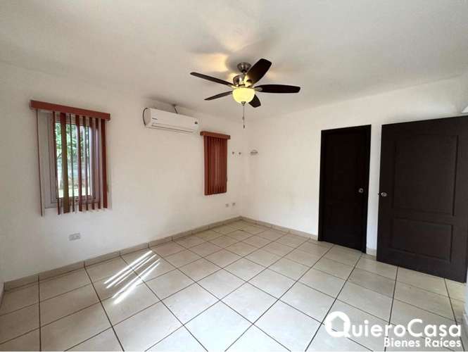 ¡Tu Nuevo Hogar Te Espera en Las Colinas! - Imagen 7