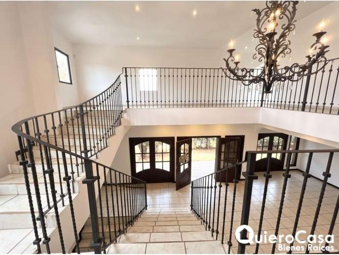 Preciosa residencia en venta en Las Cumbres