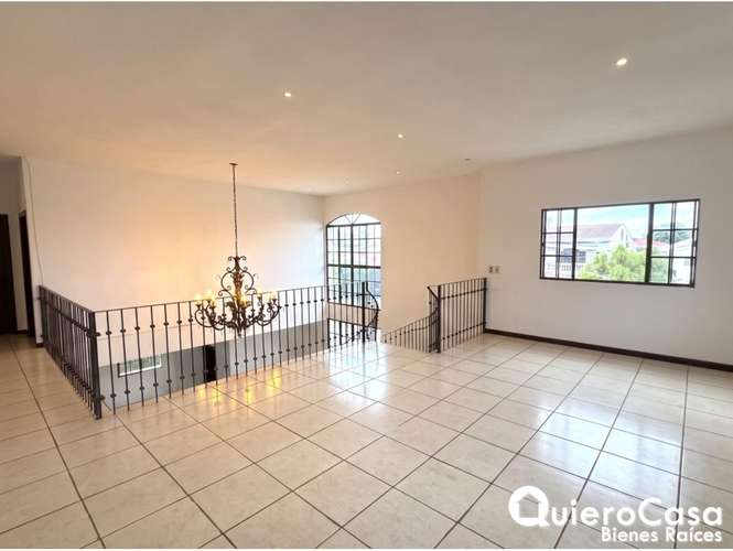 Preciosa residencia en venta en Las Cumbres