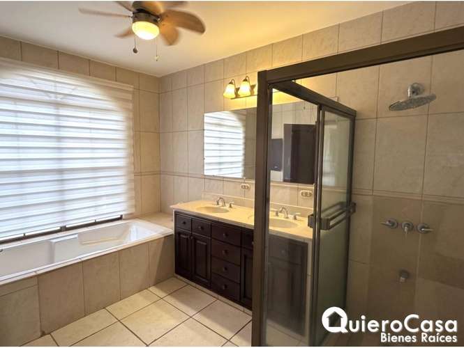 Preciosa residencia en venta en Las Cumbres