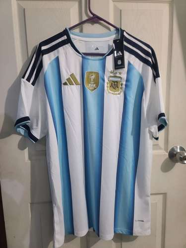 CAMISAS DEPORTIVAS – FÓRMULA 1, ARGENTINA, ATLÉTICO DE MADRID Y BEKTA