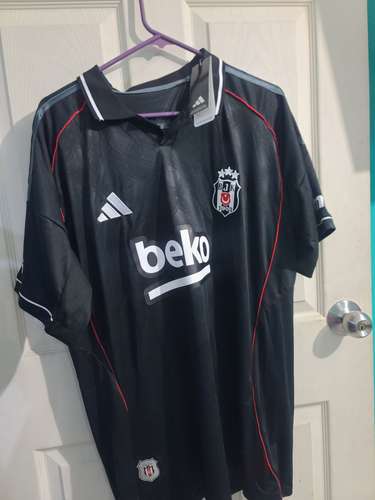 CAMISAS DEPORTIVAS – FÓRMULA 1, ARGENTINA, ATLÉTICO DE MADRID Y BEKTA