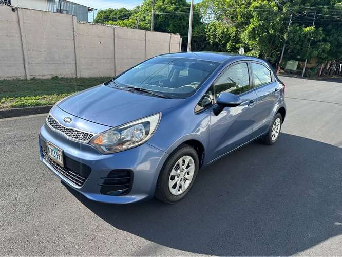Kia Rio De Agencia  --  2016