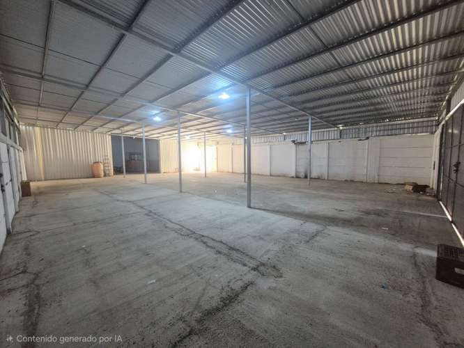 Amplia Bodega Comercial en Zona se Bolonia AH 