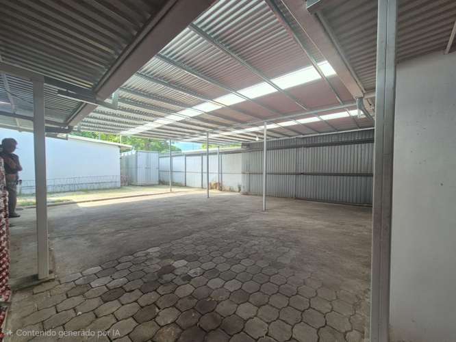 Amplia Bodega Comercial en Zona se Bolonia AH  - Imagen 3
