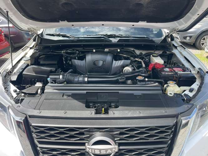  NISSAN NP300 FRONTIER XE 4x4 AUTOMATICA – AÑO 2025  - Imagen 10