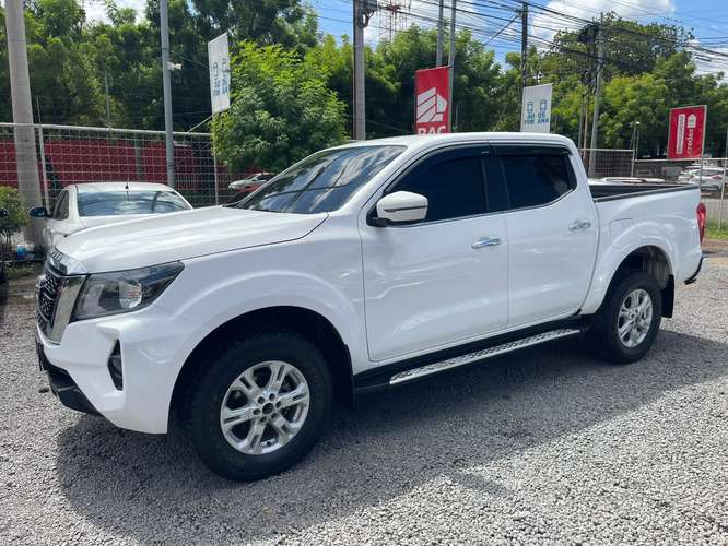 NISSAN FRONTIER NP300 XE 2025 AUTOMÁTICA 4x4 - Imagen 4