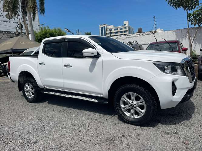 NISSAN FRONTIER NP300 XE 2025 AUTOMÁTICA 4x4 - Imagen 3