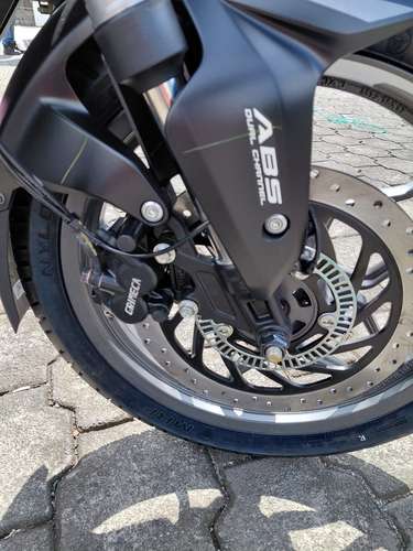  Bajaj Pulsar 400Z | Potencia y estilo con financiamiento  - Imagen 7