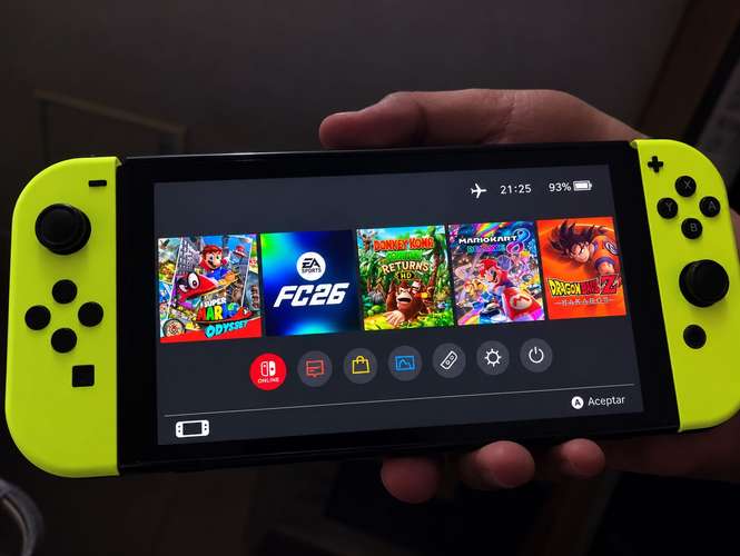 nintendo switch v1 flasheado varios juegos varios accesorios probado todo o cambio por telefono
