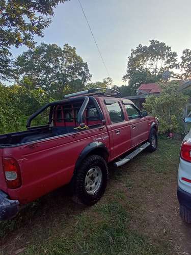 Vendo linda camioneta 4x4 todo terreno, mecánica diesel
