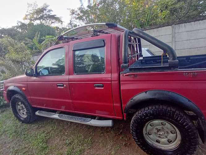 Vendo linda camioneta 4x4 todo terreno, mecánica diesel