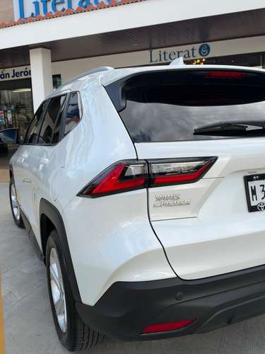 2024 Toyota Yaris Cross Mecanico unicondueno 15mil km 