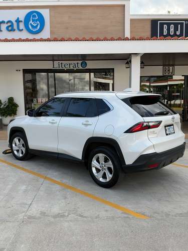 2024 Toyota Yaris Cross Mecanico unicondueno 15mil km 