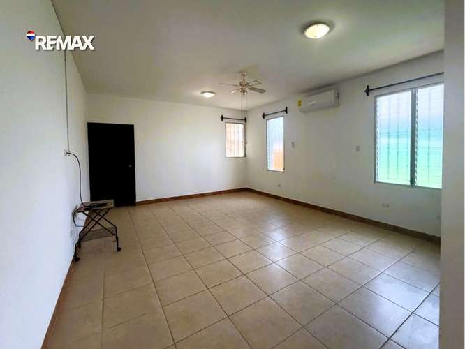 Casa Familiar en Renta Las Colinas - Imagen 6
