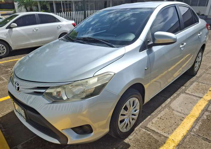 Vendo Yaris 2017