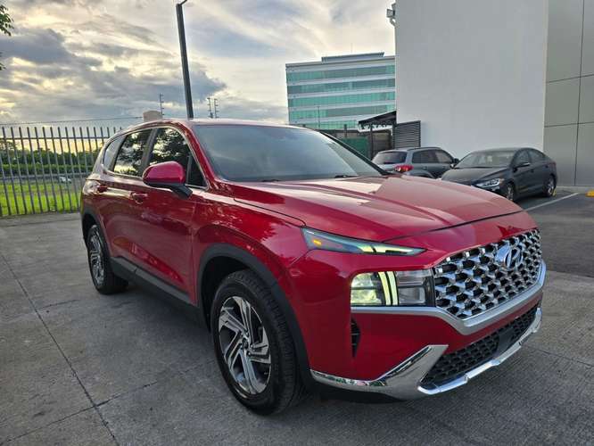 Hyundai Santa Fe 2021 SE roja · Promoción US$23,500
