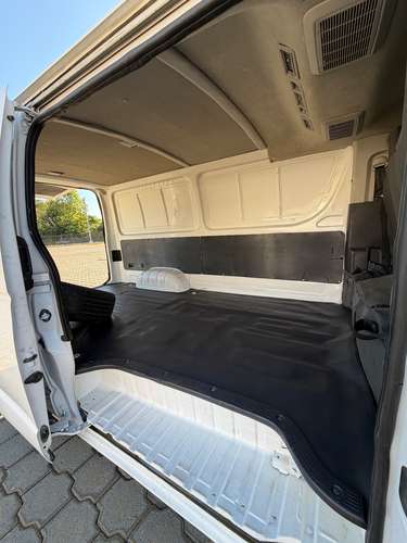 Toyota hiace panel doble aire acondicionado motor 5L año 2016 Listo para trabajo duro