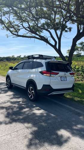 Toyota Rush con tan solo 23,400 km  - Imagen 2
