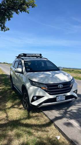 Toyota Rush con tan solo 23,400 km  - Imagen 4
