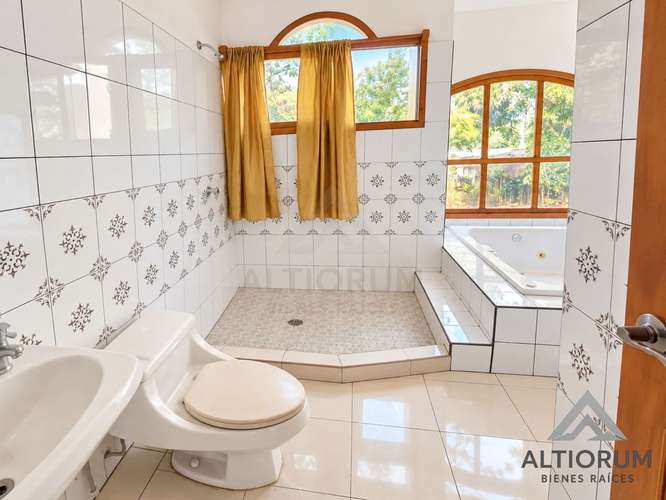 Casa de 3 dormitorios en Masatepe, Masaya con jardín amplio y balcón - Imagen 11
