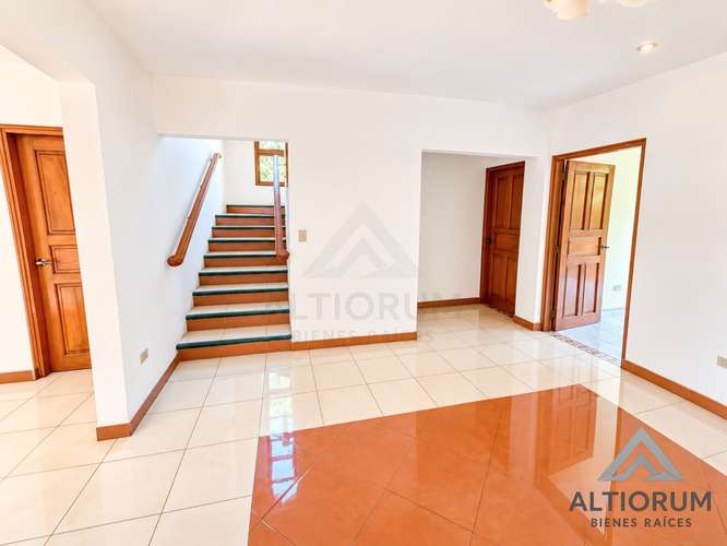 Casa de 3 dormitorios en Masatepe, Masaya con jardín amplio y balcón - Imagen 6