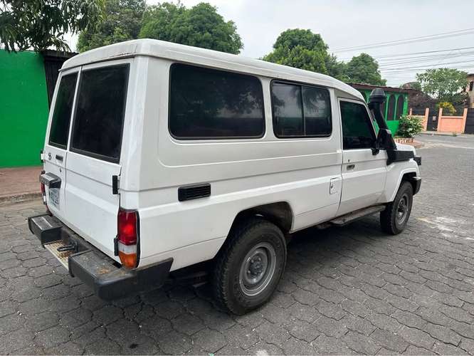 Land Cruiser "AMBULANCIA"  -  2024 - Imagen 3