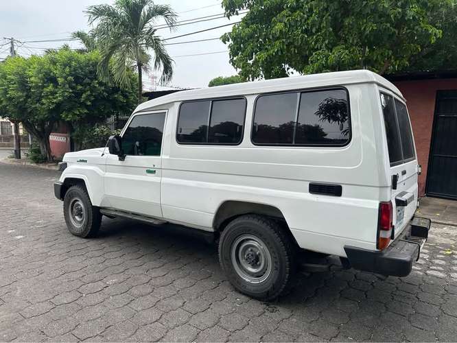 Land Cruiser "AMBULANCIA"  -  2024 - Imagen 7