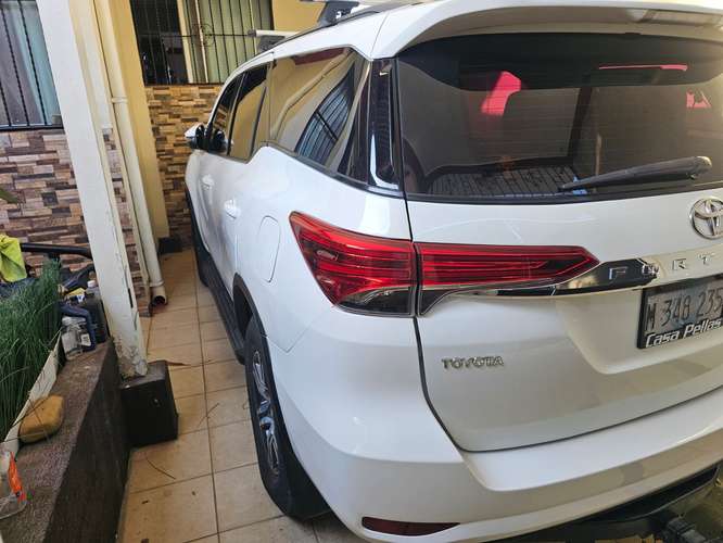 Fortuner 2022 mecánica 1GD 2.8 diésel 4x4 - Imagen 4