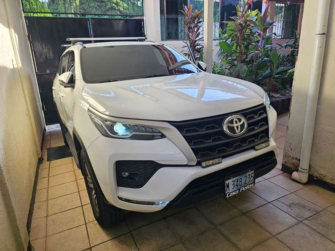 Fortuner 2022 mecánica 1GD 2.8 diésel 4x4