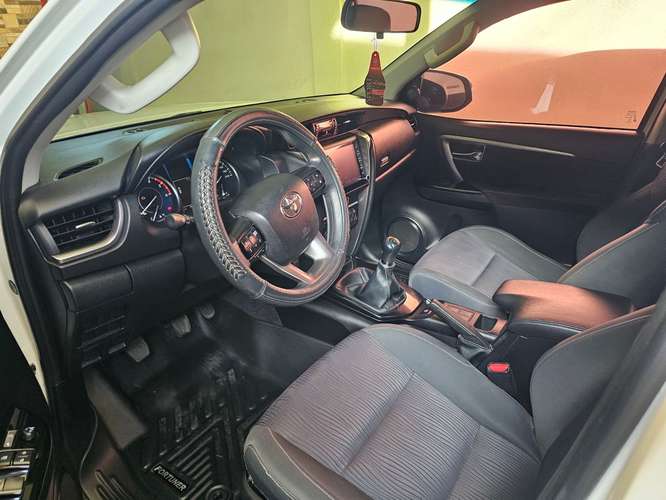 Fortuner 2022 mecánica 1GD 2.8 diésel 4x4 - Imagen 11